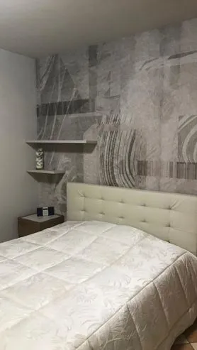 CARTA DA PARATI decora le pareti con motivi e colori, aggiungendo stile e personalità agli spazzi