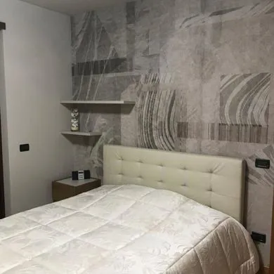  CARTA DA PARATI decora le pareti con motivi e colori, aggiungendo stile e personalità agli spazi