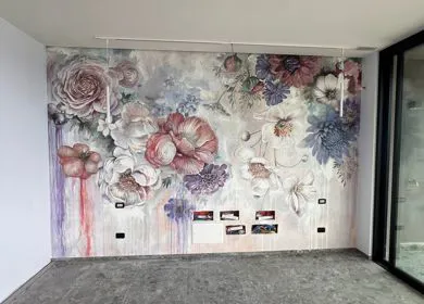 Carta da parati con fantasia floreale